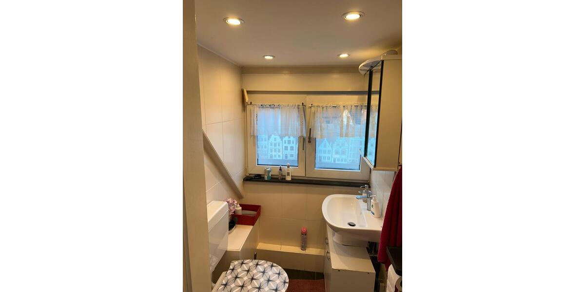 Einfamilienhaus Großwallstadt - 6 Zimmer, 180 m&sup2;, 2.200&euro; | Angebot:24240097