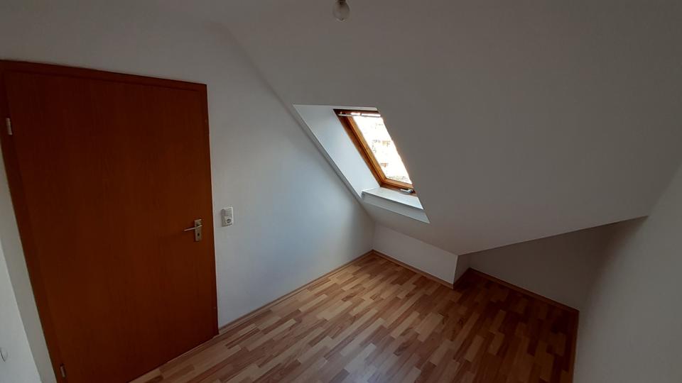 Dachgeschoßwohnung Aichach - 2.5 Zimmer, 67 m&sup2;, 320.000&euro; | Angebot:26762647