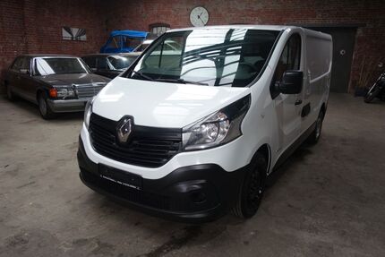 Renault Trafic 302.548 km 6.480 € Hilden 40721