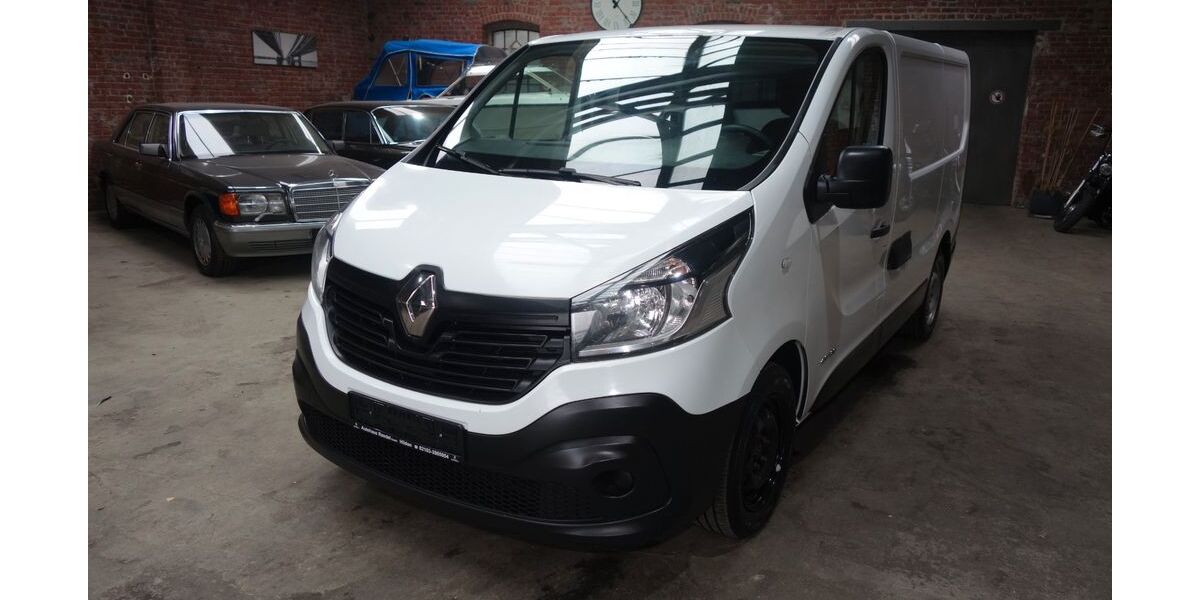Renault Trafic 302.548 km 6.480 € Hilden 40721