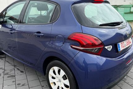 Peugeot 208 108.000 km 3.999 &euro; Rosenheim 83024