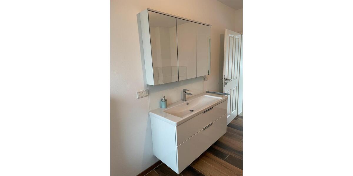 Einfamilienhaus Eschenburg - 2 Zimmer, 65 m&sup2;, 800&euro; | Angebot:25332166