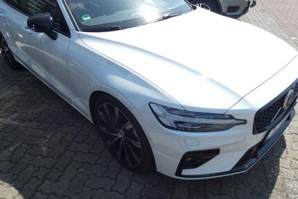 Volvo V60 1.800 km 55.150 € Berlin Tegel 13509