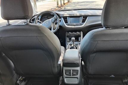 Opel Grandland (X) 69.500 km 13.300 &euro; Düsseldorf 40472