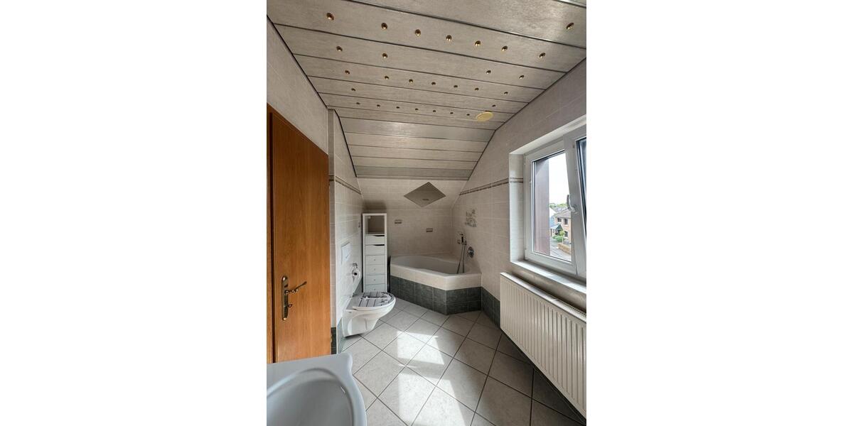 Einfamilienhaus Bergheim - 9 Zimmer, 180 m&sup2;, 599.000&euro; | Angebot:26415728