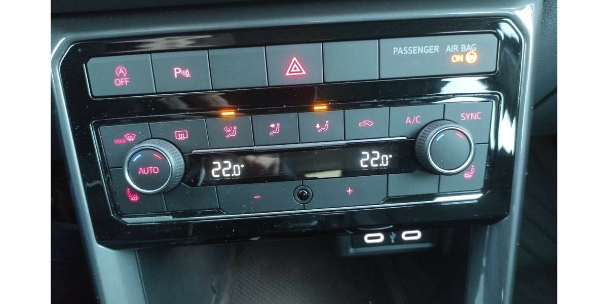 VW T-Cross 1,0 TSI Style NAVI/LED/SHZ/PDC 36.523 km 17.500 &euro; Höchstenbach 57629