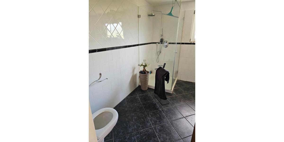 Mehrfamilienhaus, Wohnhaus Prisdorf - 6 Zimmer, 235 m&sup2;, 2.050&euro; | Angebot:26327511