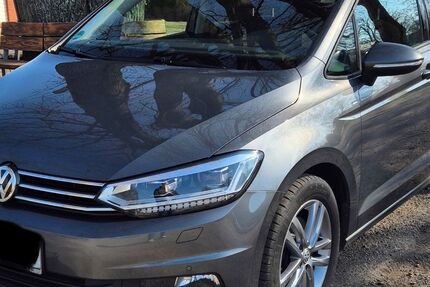 VW Touran 174.000 km 15.900 &euro; Fleckeby 24357