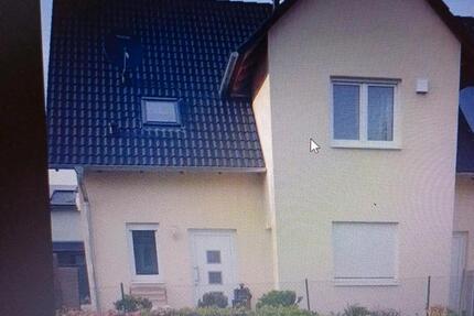 Doppelhaushälfte umgeben von vielen Seen 2.5 zimmer