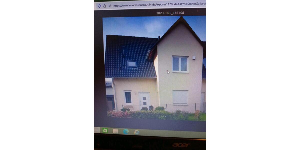 Doppelhaushälfte umgeben von vielen Seen 2.5 zimmer