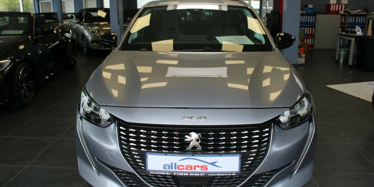 Peugeot 208 1.2 PureTech 100 EAT8 Allure Pack 90.599 km 13.980 &euro; Euskirchen 53881