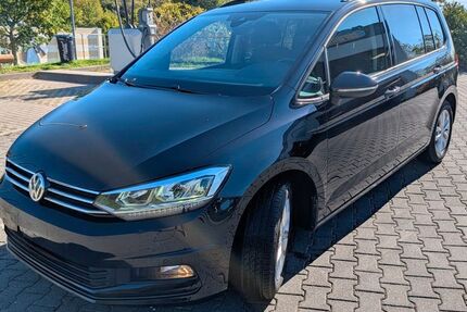 VW Touran 157.138 km 14.380 &euro; Mülsen 08132