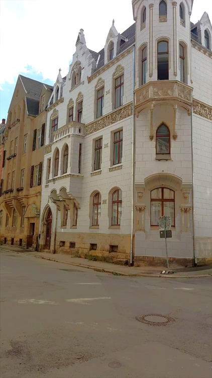 Historisches Mehrfamilienhaus mit Charakter und großem Potenzial im Herzen von Greiz