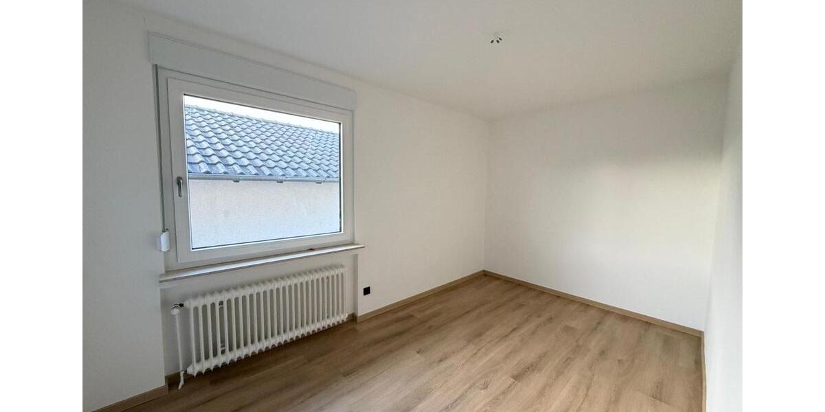 Bungalow Herleshausen - 5 Zimmer, 190 m&sup2;, 1.425&euro; | Angebot:25615087