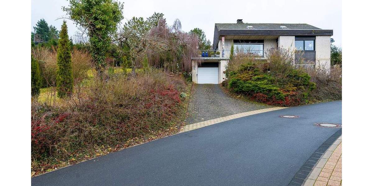 Einfamilienhaus Schönecken - 5 Zimmer, 183 m&sup2;, 299.000&euro; | Angebot:24357062