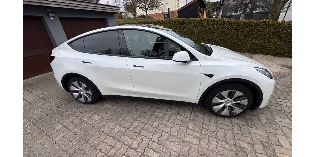 Tesla Model Y 32.700 km 35.000 &euro; Poppenricht 92284