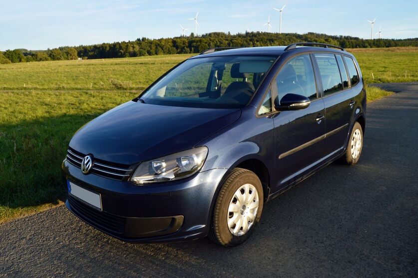 VW Touran 163.500 km 5.200 € Hohenahr 35644