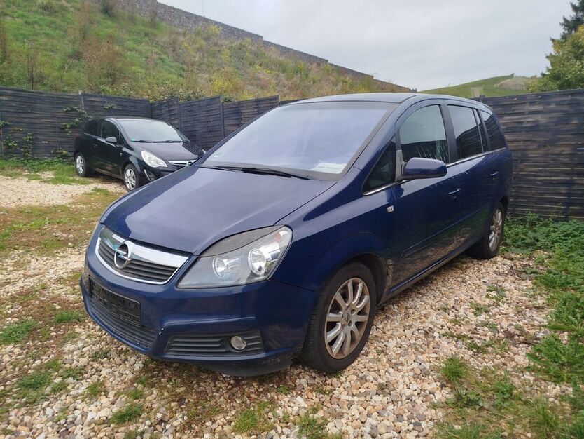 Opel Zafira 207.200 km 2.199 € Bad Neuenahr-Ahrweiler 53474