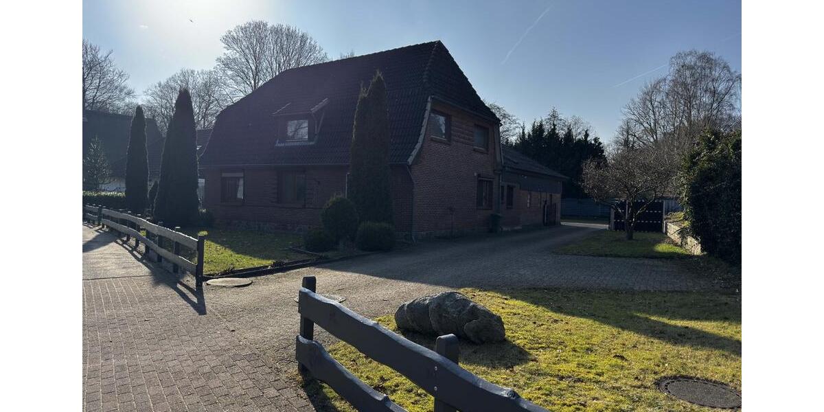 Einfamilienhaus Burg (Dithmarschen) - 9 Zimmer, 200 m&sup2;, 450.000&euro; | Angebot:24839363