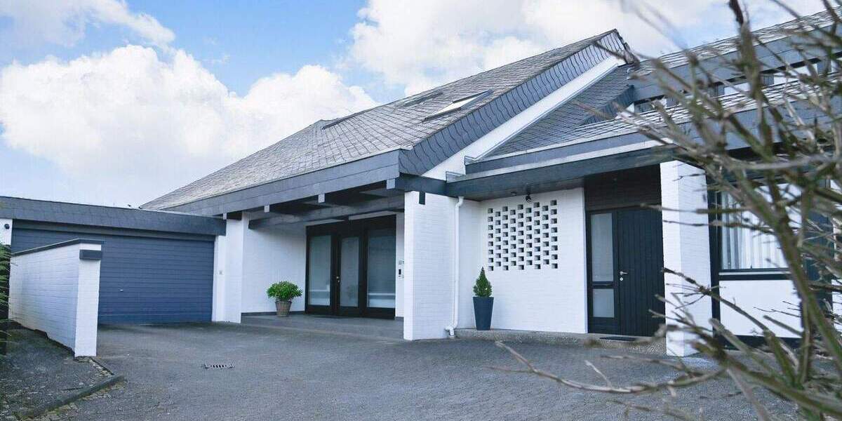 Freistehendes Wohn- und Geschäftshaus in solider Massivbauweise in Weddel 7 zimmer