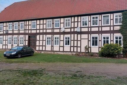 Wohnung Arendsee (Altmark) - 4 Zimmer, 94 m&sup2;, 420&euro; | Angebot:26336040