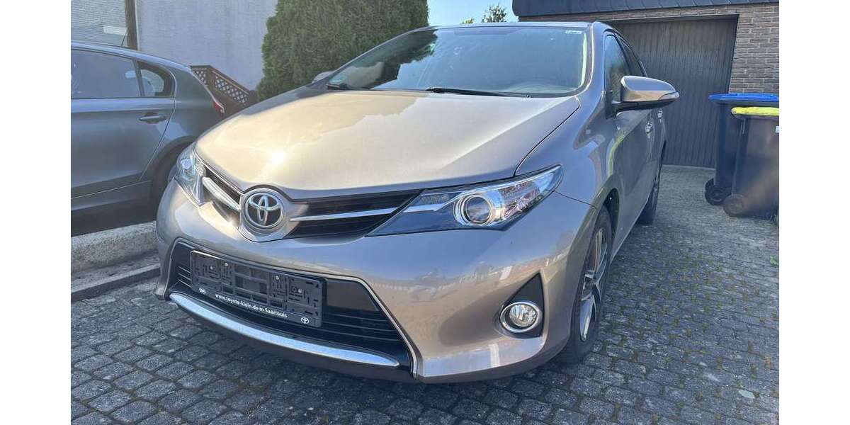 Toyota Auris 102.300 km 10.500 &euro; Saarlouis, Kreisstadt 66740