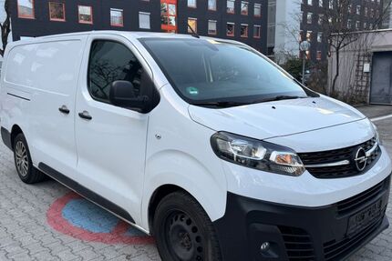 Opel Vivaro 199.467 km 9.990 &euro; München 80686