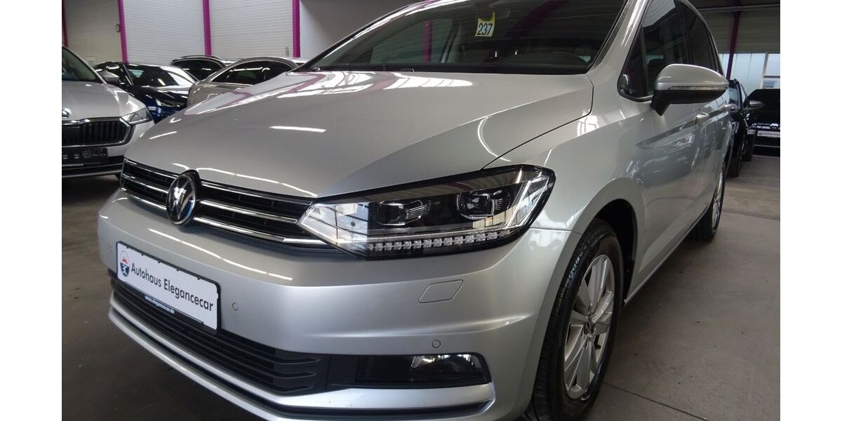 VW Touran 83.800 km 27.949 &euro; Holzgerlingen bei Stuttgart 71088