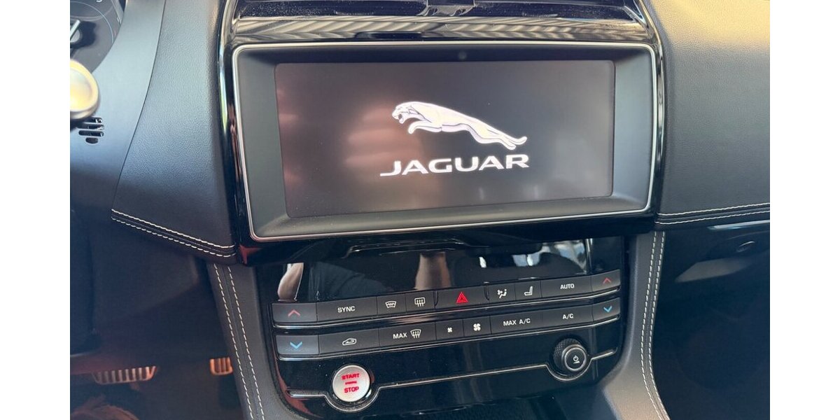 Jaguar F-PACE P250 R-Sport 25t+Xenon+Kamera+ACC+Spur 87.250 km 24.990 &euro; Westendorf 86707
