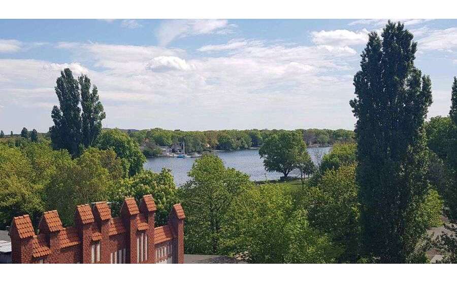 Wohnung zum Mieten in Berlin 1.990 € 90 m²