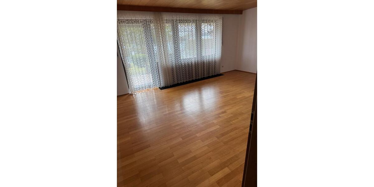 Einfamilienhaus Eichendorf - 6 Zimmer, 140 m&sup2;, 1.100&euro; | Angebot:24555147