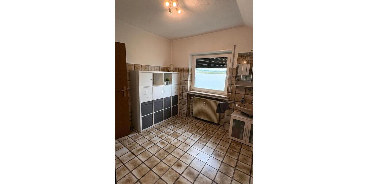 Dachgeschoßwohnung Lennestadt - 1 Zimmer, 82 m&sup2;, 750&euro; | Angebot:26664005