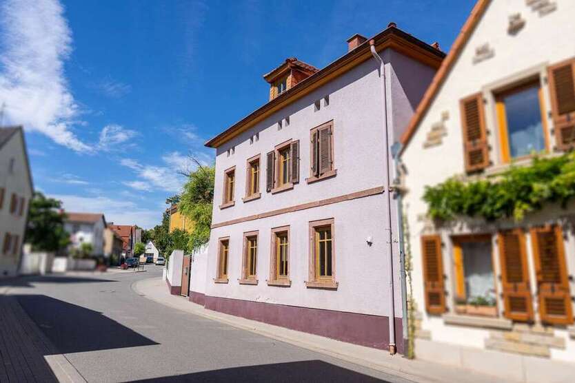 Haus zum Kaufen in Laumersheim 659.000 € 165 m²