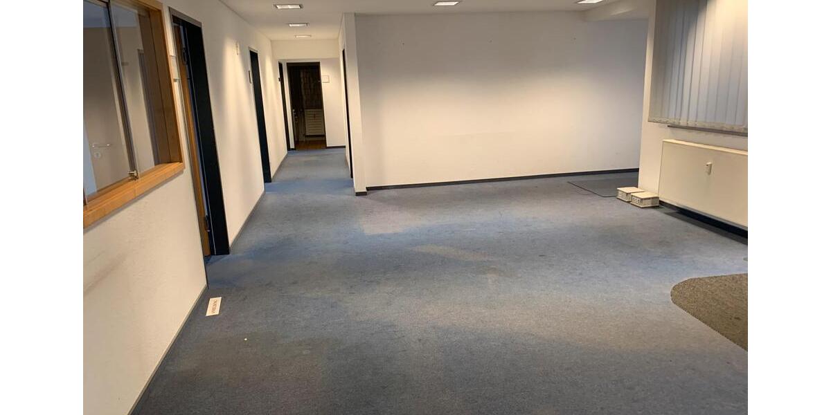 Eitorf-Zentrum: Büro- & Praxisflächen im Zentrum. zimmer