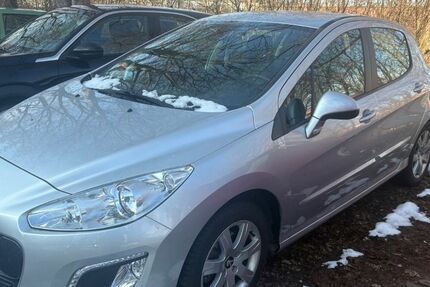 Peugeot 308 64.000 km 2.750 &euro; München 82024