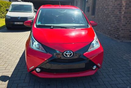 Toyota Aygo (X) 129.600 km 5.750 &euro; Peheim 49696