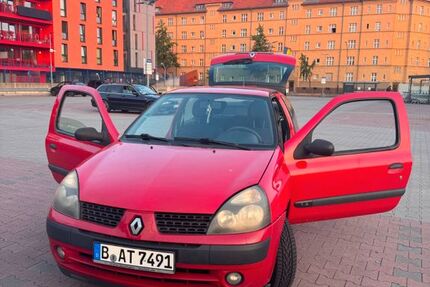 Renault Clio 203.000 km 600 &euro; Berlin 13587