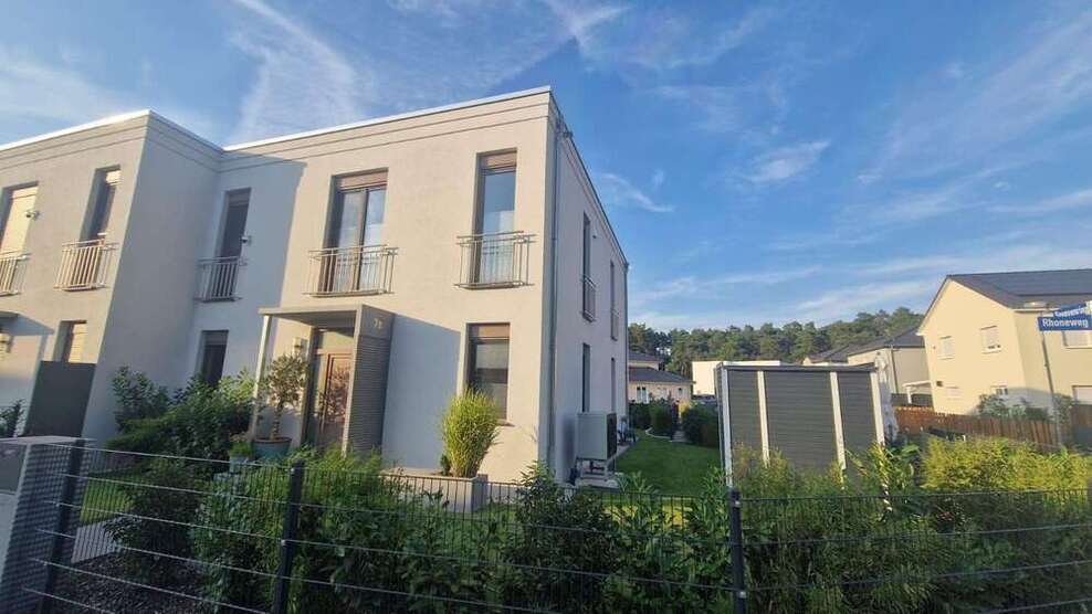 Haus zum Mieten in Ludwigsfelde 2.250 € 137 m²