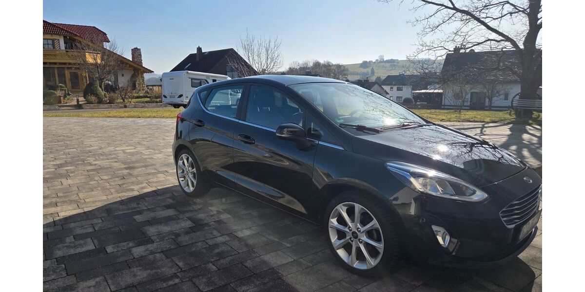 Ford Fiesta 96.000 km 7.700 &euro; Witzenhausen 37217