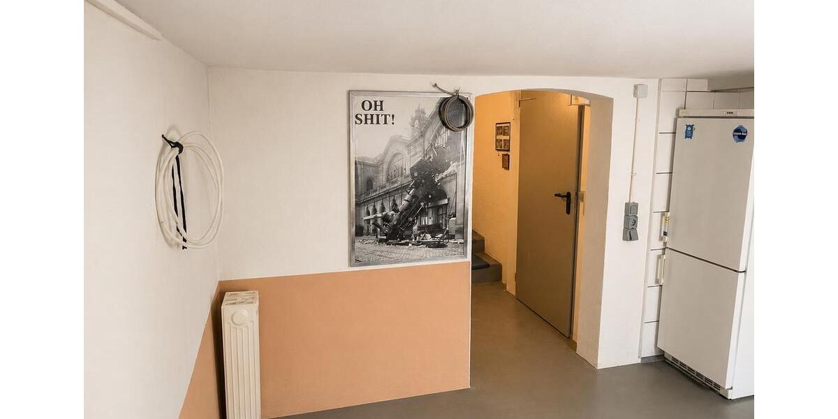 Doppelhaushälfte Probstzella - 7 Zimmer, 90 m&sup2;, 75.000&euro; | Angebot:27127861