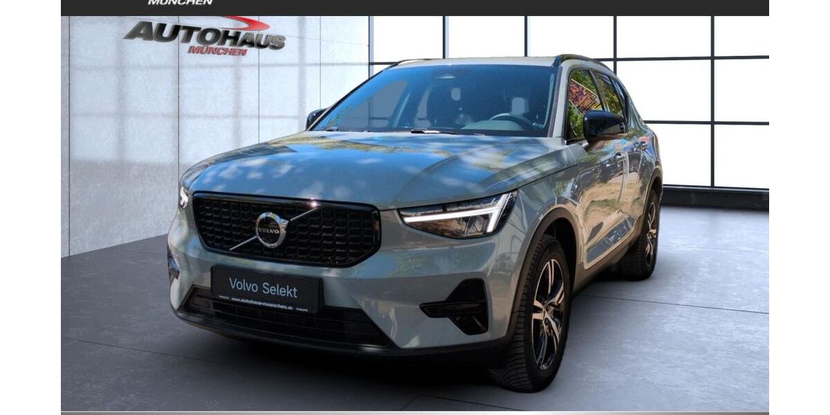 Volvo XC40 30.700 km 31.990 &euro; München 81825