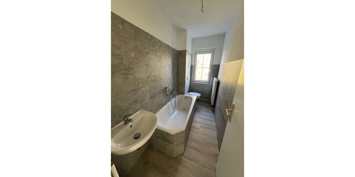 Wohnung zum Mieten in Ronneburg 330 € 54.43 m² 2 zimmer