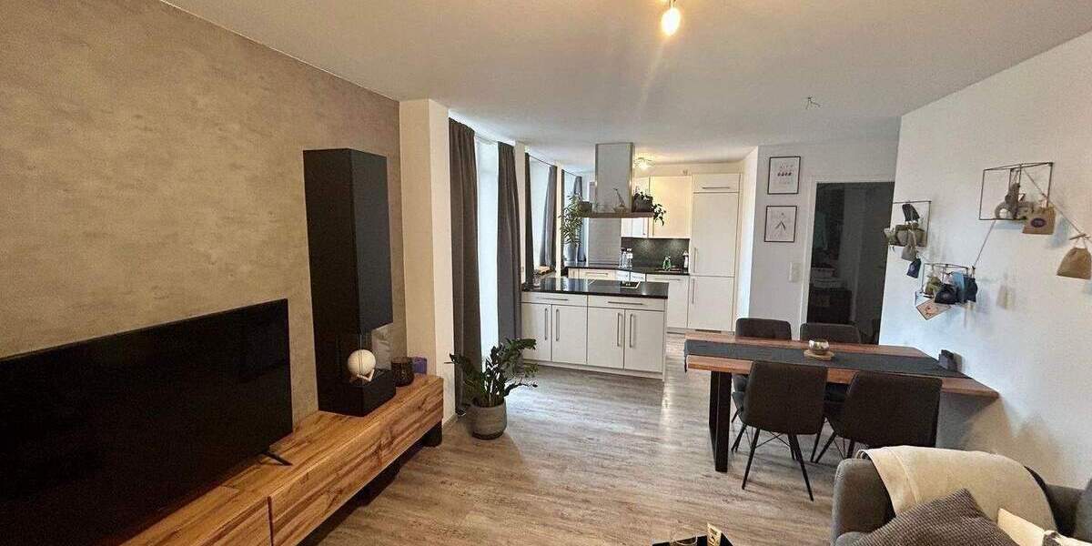 Etagenwohnung Nürnberg Steinbühl - 2 Zimmer, 65 m&sup2;, 1.000&euro; | Angebot:26344631