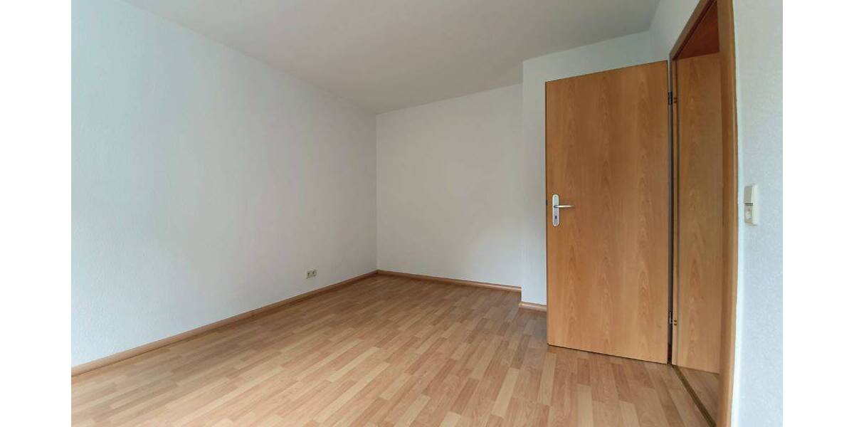 Etagenwohnung Zwickau Eckersbach - 2 Zimmer, 49 m&sup2;, 343&euro; | Angebot:26053400