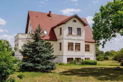 Haus Wriezen - 12 Zimmer, 466 m&sup2;, 699.000&euro; | Angebot:25431352