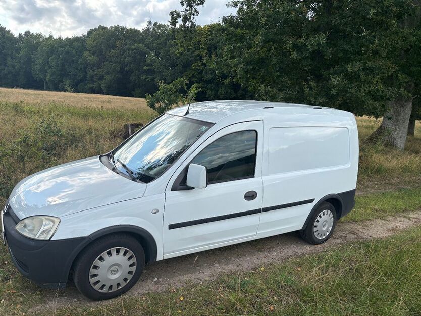Opel Combo 177.500 km 3.300 € Greven 19258