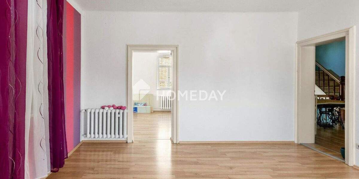 Einfamilienhaus Landsberg Oppin - 8 Zimmer, 240 m&sup2;, 218.000&euro; | Angebot:25212874