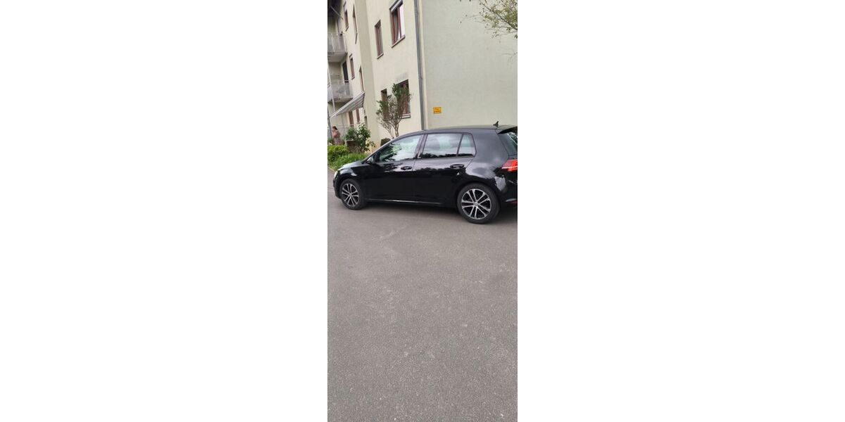 VW Golf 121.000 km 12.000 &euro; Schweinfurt 97421