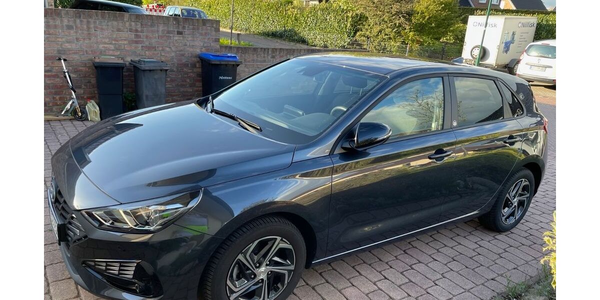 Hyundai i30 79.133 km 14.900 &euro; Bremerhaven 27570