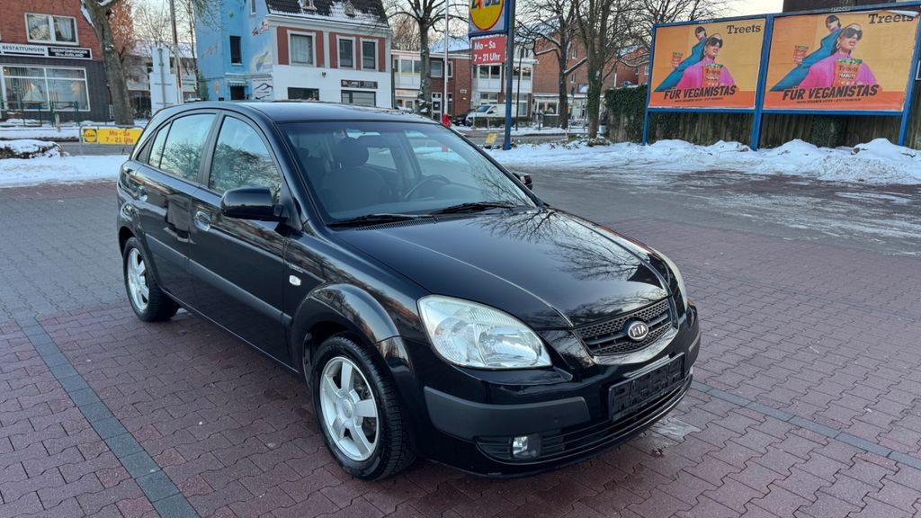 Kia Rio 147.000 km 5.999 &euro; Hamburg 22045
